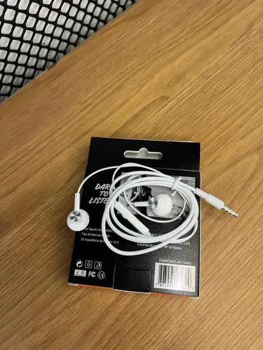 Fone de Ouvido JBL Som Estéreo Treino, Academia, Esportes, Trabalho