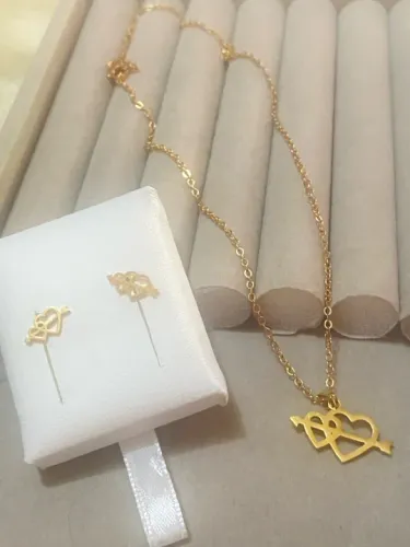 Conjunto de aço de. Coração 