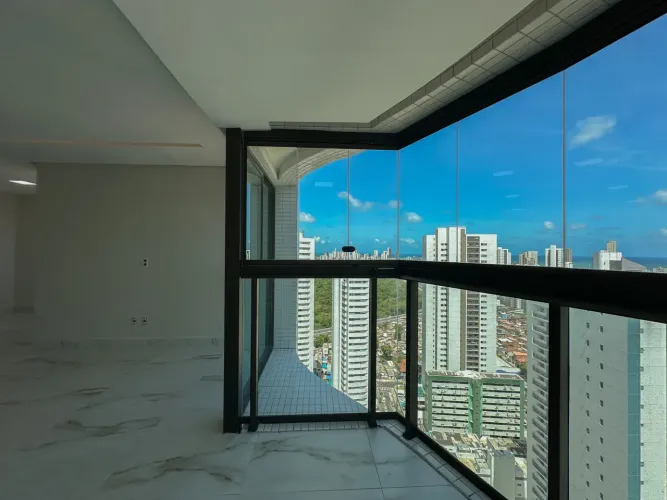 Apartamento para locação em Boa Viagem com 3 quartos e varanda