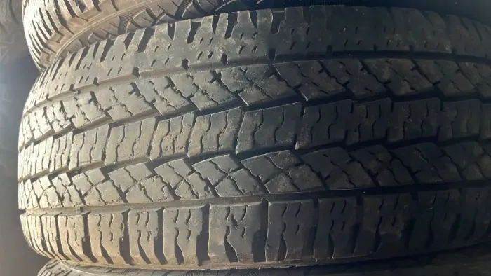Pneu 275/70/18 Nexem 90 % vida útil