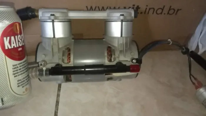 Compressor ar direto pequeno e leve acompanha cooler  refrigeração 127 volts usado ótimo