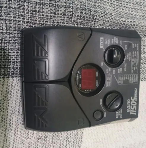 Pedaleira Zoom 505
