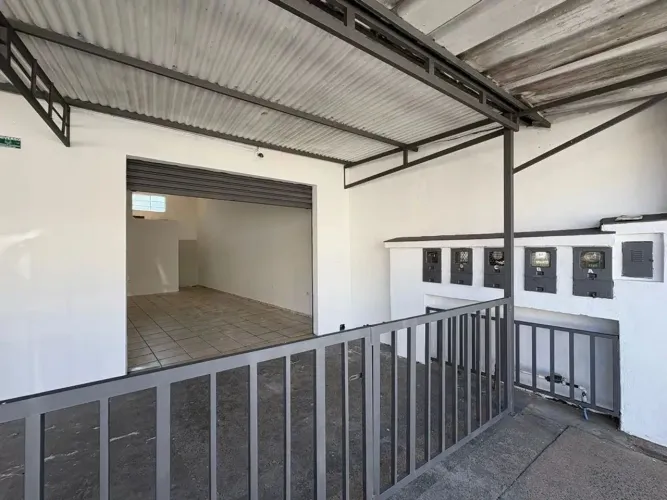 Casa com 1 Quarto(s) e 1 banheiro(s) para Alugar, 30 m² por R$ 1000 / Mês