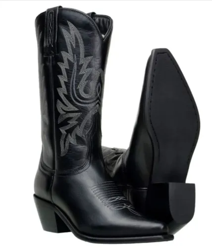 Bota Feminina Texana Cano Médio Em Couro Preto Com Bordados