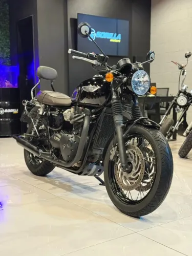 TRIUMPH - BONNEVILLE T120 BLACK