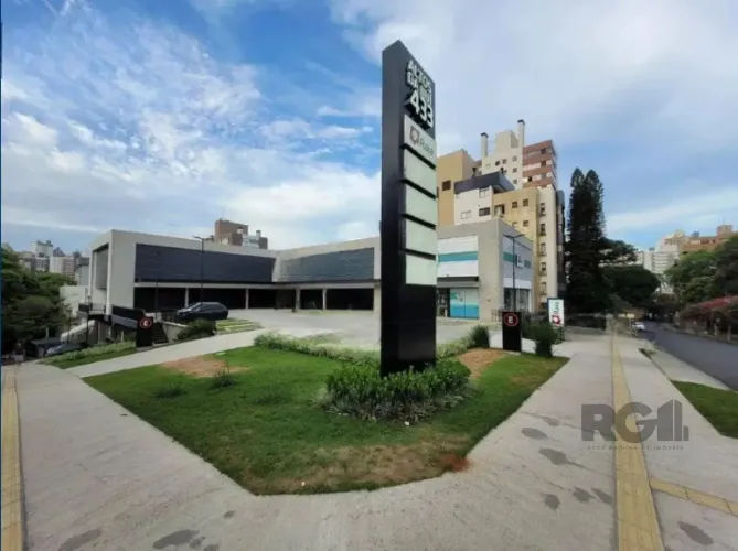 Ponto Comercial/Loja para Alugar no Bairro Petrópolis com 750 m² de Área Útil