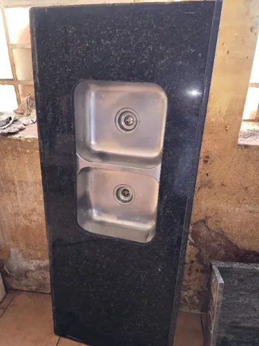Tampo em Granito Verde Ubatuba com 2 cubas inox 1,65 x 0,75