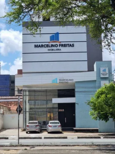 Apartamento com 1 dormitório para alugar, 55 m² por R$ 2.300,00/mês - Parquelândia - Forta