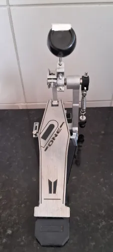 Pedal de bumbo D-One dp1000