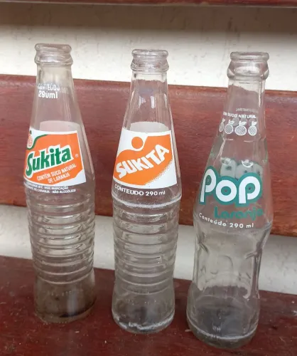 Lote 03 garrafas refrigerante Pop sukita antiguidade antigo enfeite decoração coleção raro