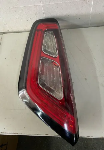 Lanterna Punto com led (esquerda)