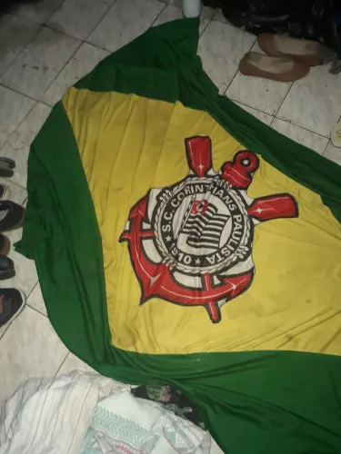 Bandeira do corinthians ACEITA TROCA ,PERFUME,RELOGIO DE PULSO,TENIS,ALICATE DE CORTE,CAMI
