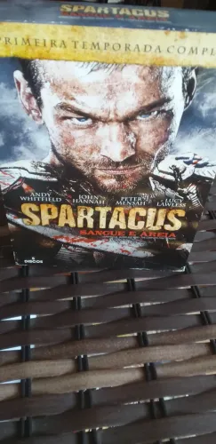 Spartacus: Sangue e Areia-Primeira Temporada Completa-'Box com 5 mídias de DVDs'