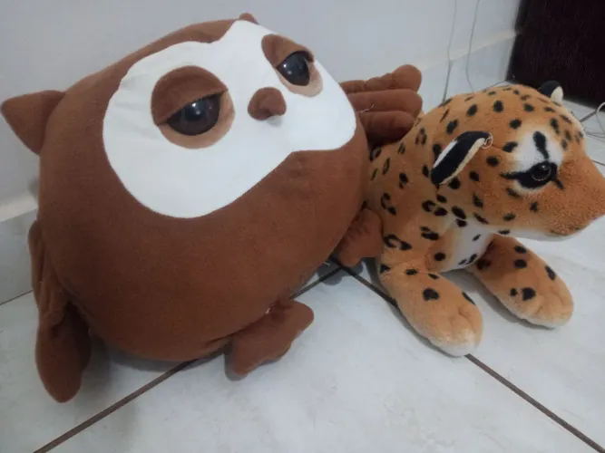 Infantil| 2 bichos de pelúcia tamanho grande e médio 