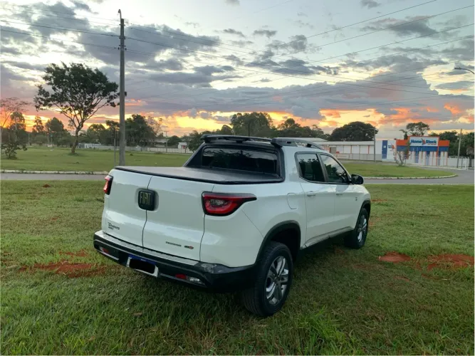 Toro Freedom 2.0 Tdi 4x4 Automático 