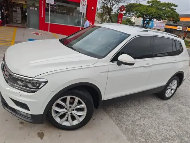 Volkswagen Tiguan Allspac Comf 250 TSI 1.4 Flex 2018