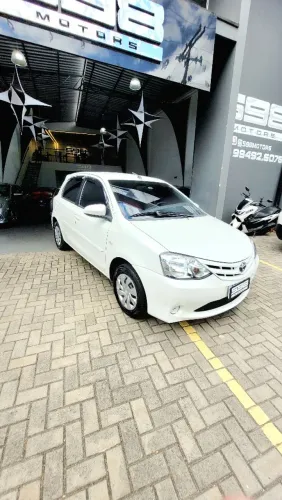 ETIOS 1.5 XS COMPLETO 