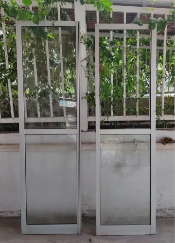 Porta  de correr de alumínio 