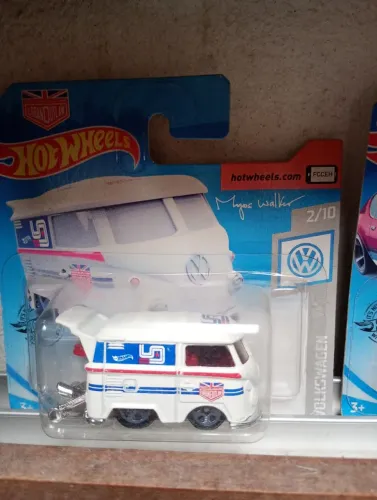Hot Wheels Volkswagen Kombi Magnus Walker 