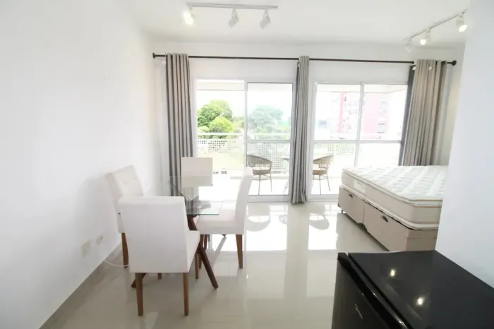 Imóvel para aluguel possui 37 metros quadrados com 1 quarto em Centro - São José dos Campo