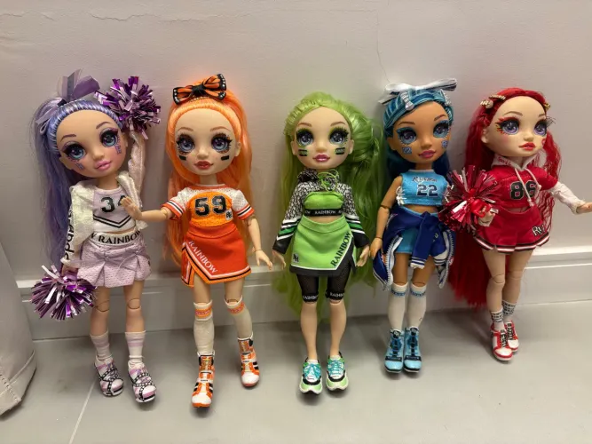Bonecas Rainbow High 