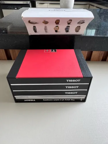 Tissot v8