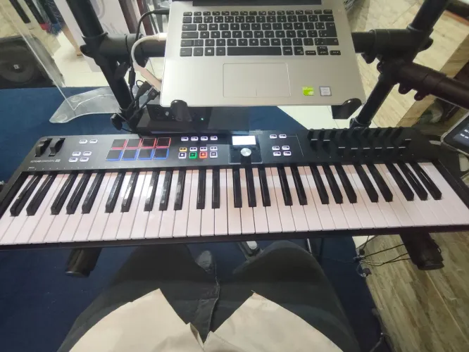 Teclado arturia mk3 controlador 61 teclas