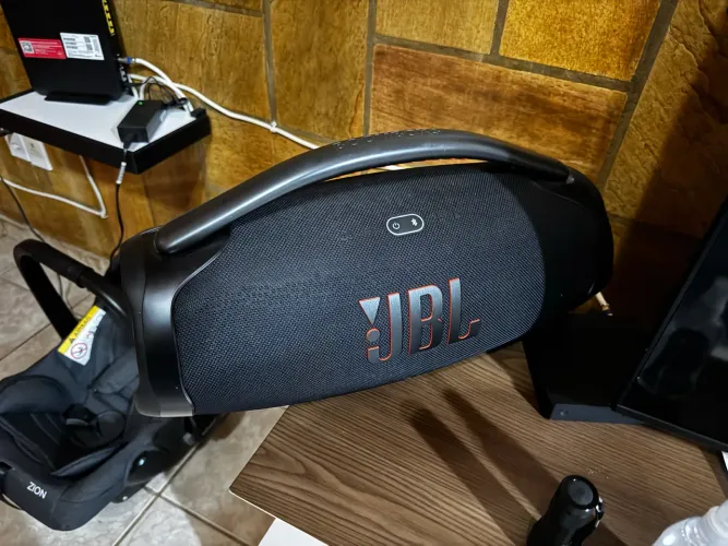Vende se caixa bombox 3