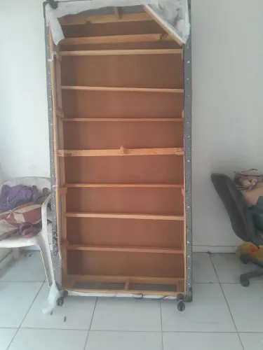 Cama box de solteiro a venda!