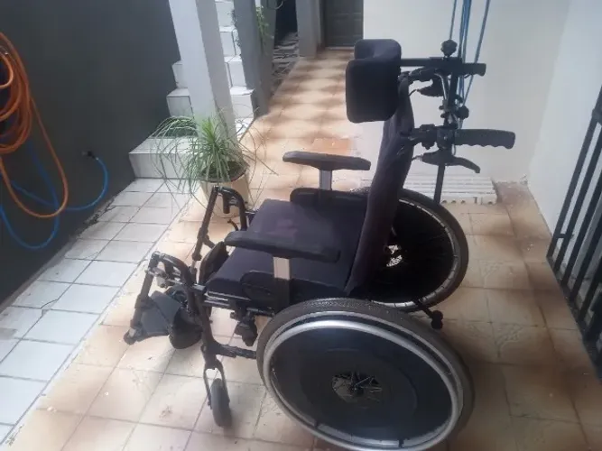  CADEIRA DE RODAS RECLINÁVEL ORTOBRAS - ESTADO DE NOVA (OPORTUNIDADE) Top de Linha