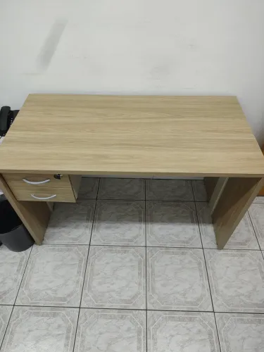 Mesa para escritório (1 unidade) 1,20 X 0,60 cm