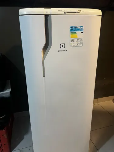 Geladeira Electrolux Duplex 240 Litros - Funcionando Perfeitamente