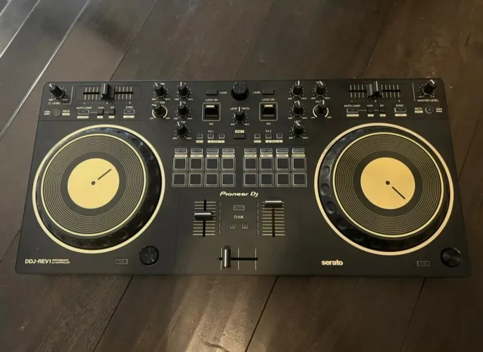 Controladora DJ Pioneer REV1 Gold - Impecável!