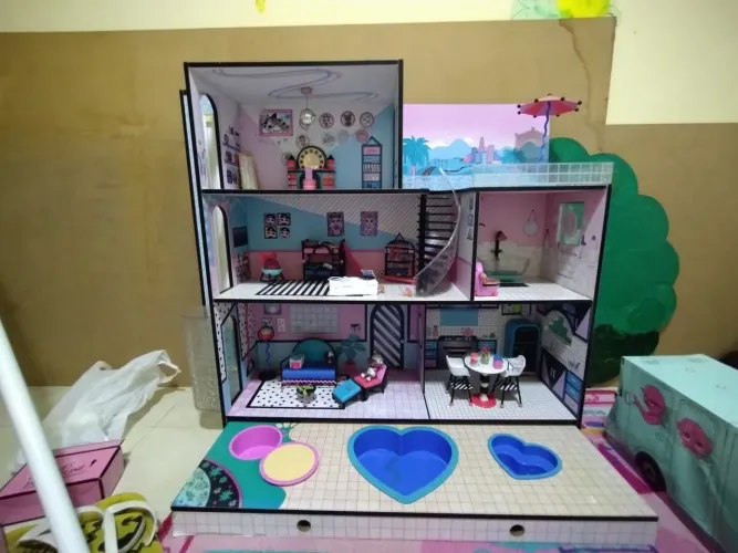 Casa da LOL com todos os móveis 