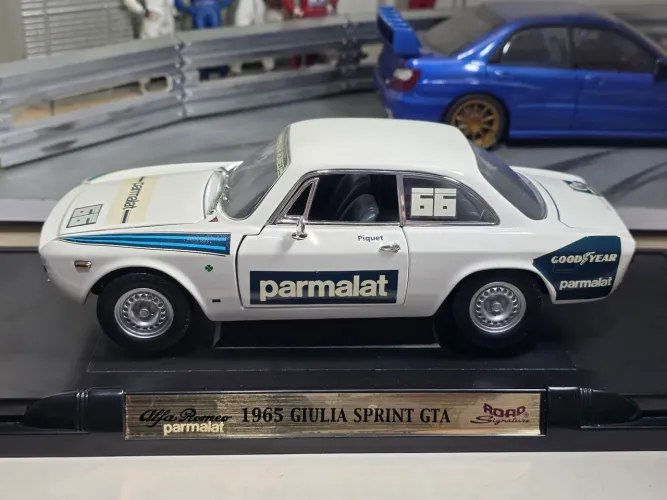 Miniatura 1:18 alfa romeo giulia gta Parmalat novo