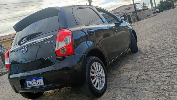 Toyota Etios XLS 1.5 Flex 16V 5P Mec. 2013