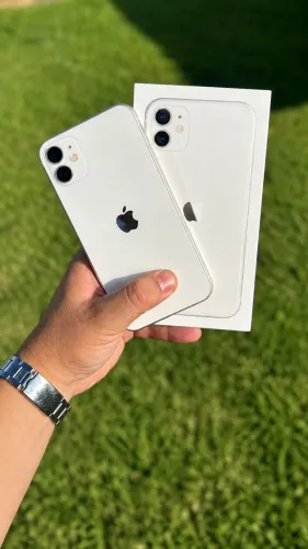 iPhone 11 | 64GB