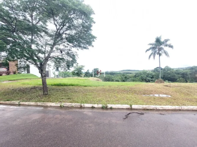 Terreno c/ área de 1.034,29m² no Condomínio Reserva Altos do Cataguá em Taubaté
