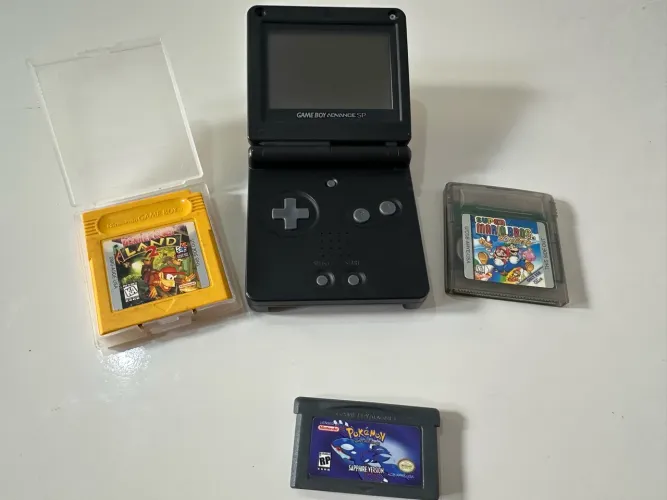 Game Boy Advance SP Preto Original + 3 Jogos (Donkey Kong, Mario e Pokémon)