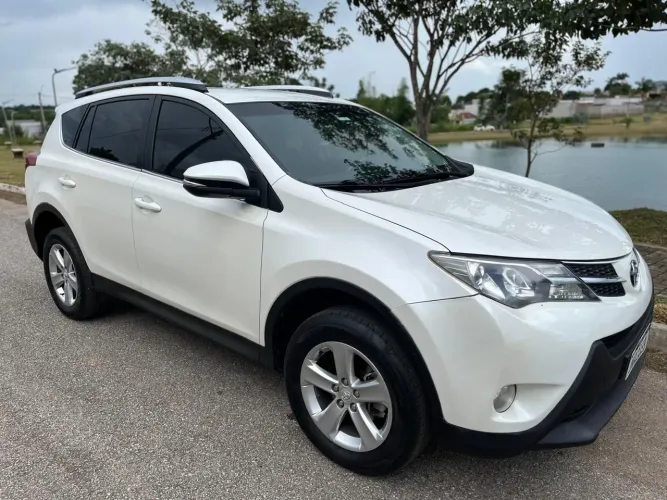 Toyota RAV4 2.0 4X2 16V Aut. 2013