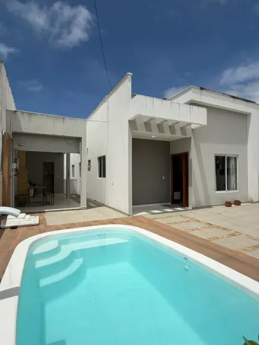 Casa com piscina e energia solar em Marechal Deodoro-AL