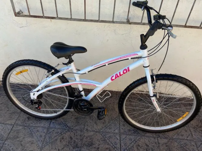 Bicicleta aro 26 Caloi quadro de alumínio 21 marchas em Excelente estado!!