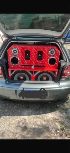  Som automotivo forte Tornado de 15.  