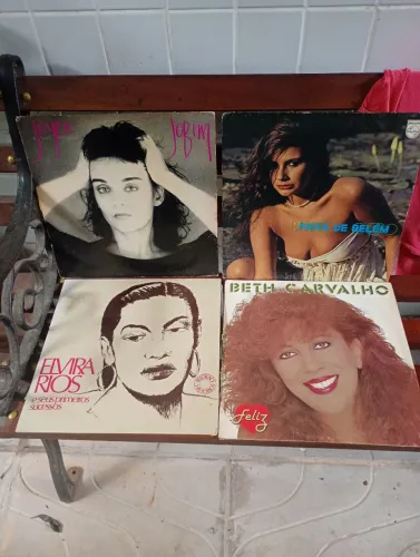 Vinil! Lote com 4 vinis. 