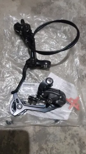 VENDO, FREIO HIDRÁULICO DIANTEIRO MT200 NOVO NUNCA USADO E CÂMBIO TRAS.ALTUS NOVO TBM 9V.