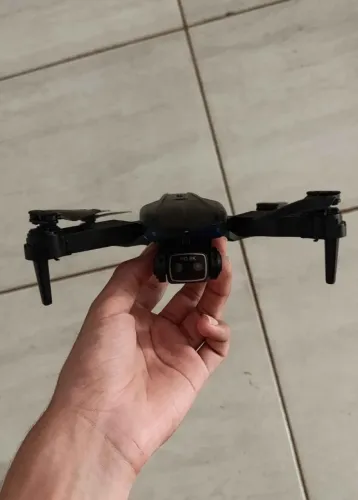 Drone Dobrável Completo c/ Maleta e Acessórios - Para Conserto ou Peças