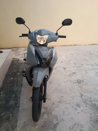 Moto de mulher em excelente estado
