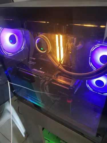 Pc Gamer Ryzen 7 5800x3d Rx9070xt 32gb de ram
