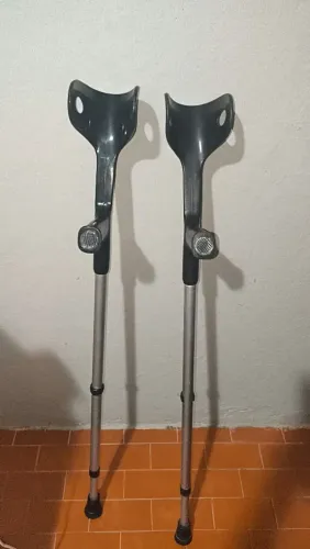 2 Muletas / Bengalas