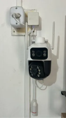 Vendo 02 Câmeras de Segurança Ip Externa Wifi A28 App Icsee À Prova Dágua